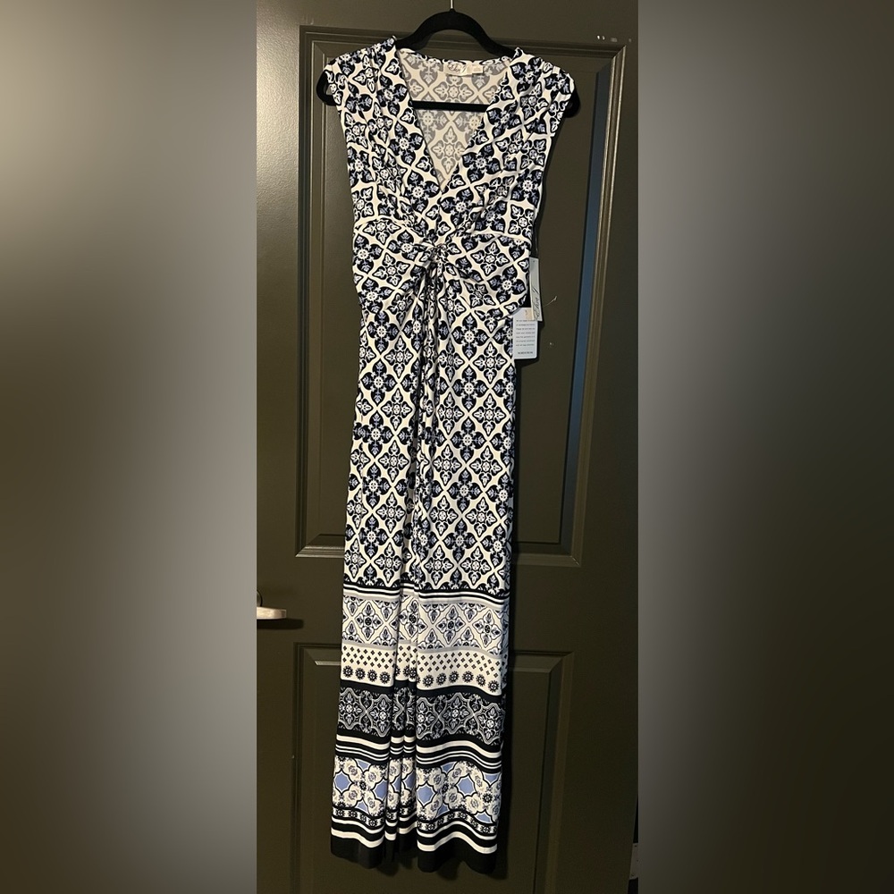NWT Eliza J Maxi Dress Size 12
